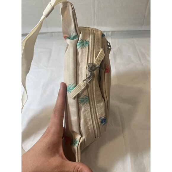 Jansport Fanny Pack Hip Bag Waist Bag pineapples - Picture 8 of 16